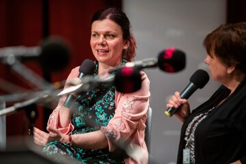 Vyhlásenie päťky René – Anasoft litera gymnazistov 2019 – Denisa Fulmeková: Doktor Mráz (Foto: Juraj Starovecký)