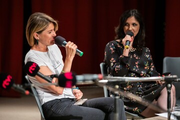 Vyhlásenie päťky René – Anasoft litera gymnazistov 2019 – Vanda Rozenbergová: Tri smrtky sa plavia (Foto: Juraj Starovecký)